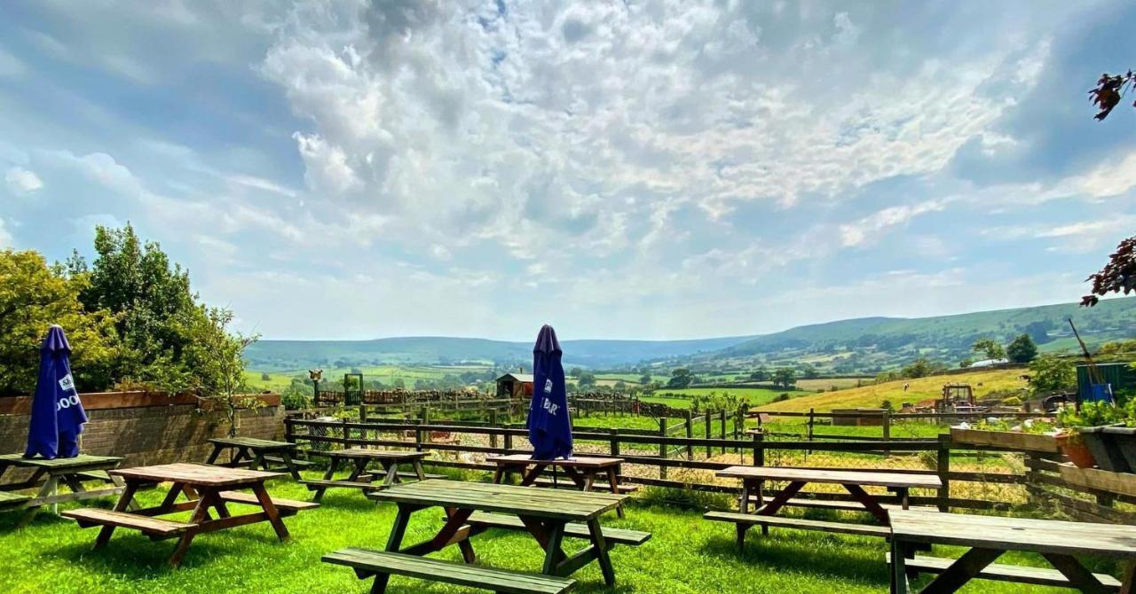 Downe Arms Castleton Panzió Whitby Kültér fotó